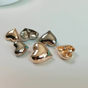In Stock Wholesale Shiny Silver Gold Heart Shape Sewing Metal Shank Button for Clothing