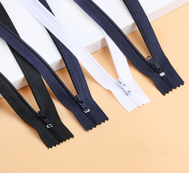 13cm 15 cm 18 cm 20cm Al por mayor 3# Close End Auto Loc Plastic Nylon Zipper