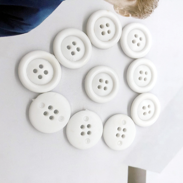 In Stock Fast Delivery 20mm White Black Sewing 4 Holes Round Rubber Button for Clothes