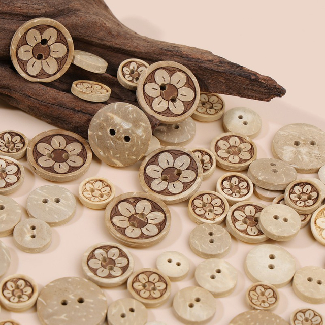 New Fashion Custom Design Eco-Friendly Bleached Color 2 Holes Beige Natural Coconut Shell Button for Sale