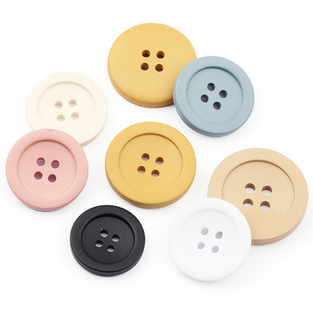 Wholesale Fancy Colorful Matte Wide Edge 4-Hole Plastic Resin Buttons for Coat Sweater Shirt
